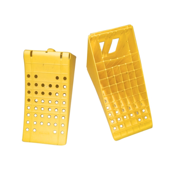 Moulded Plastic Heavy Duty Wheel Chocks – Large (Pair) - Image 2